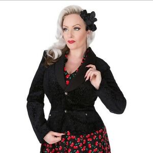 NWT Hearts & Rose's London Flocked Blazer size 6